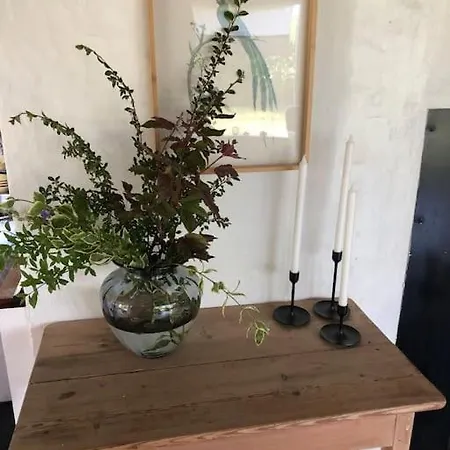 아파트 Wunderschoenes Sommerhaus In *